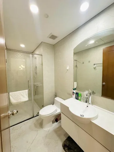 발코니가 있는 침실 1개 아파트 — Vinhomes Landmark Luxury Apartment